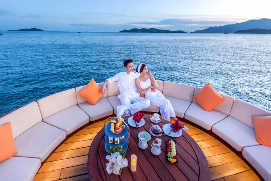 Top 50+ Birthday Gift Ideas For Wife That She'll Truly Adore 2 birthday gift ideas for wife 1
